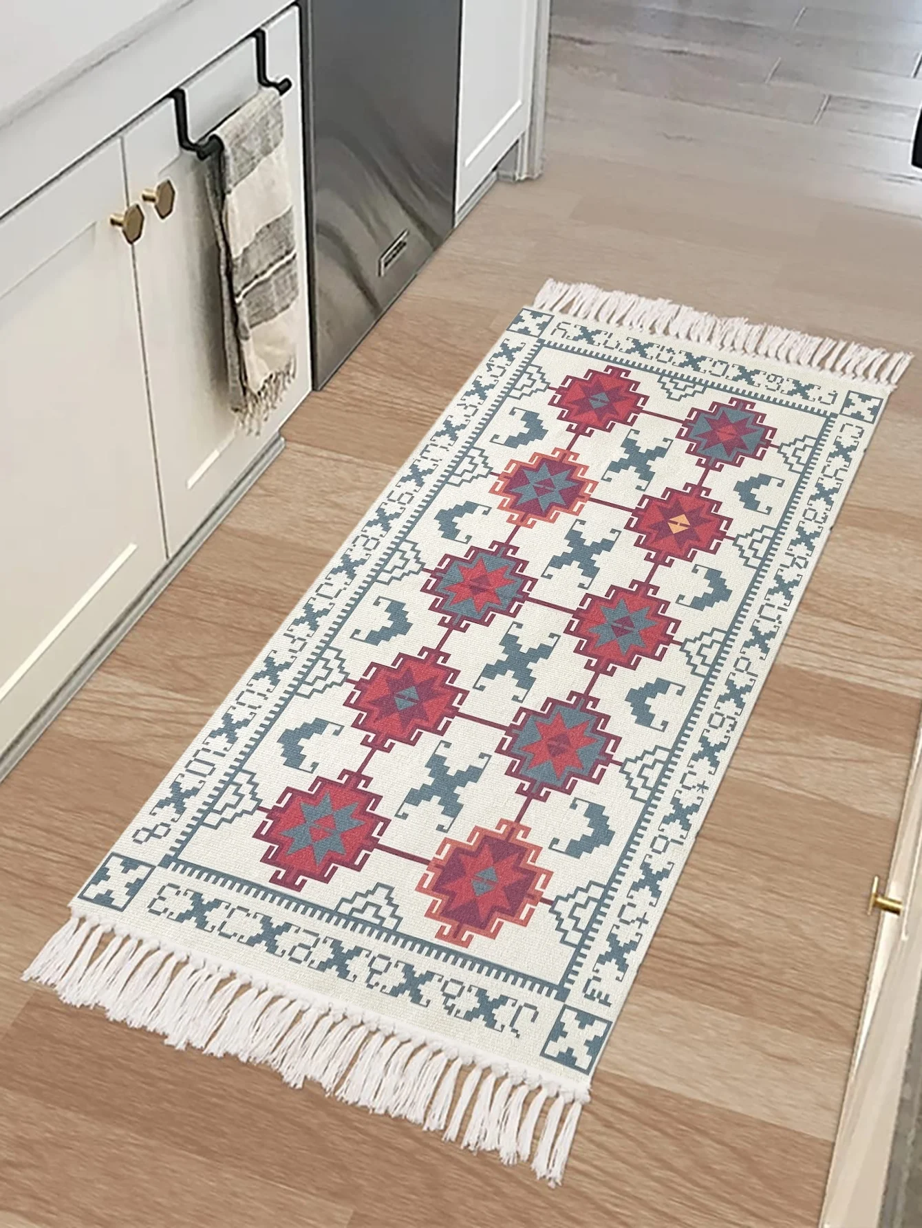 Customized Cotton Printed Boho Kitchen Rugs Decorative washable Rug Hand Woven Accent Floor Mat with tassels for Bathroom