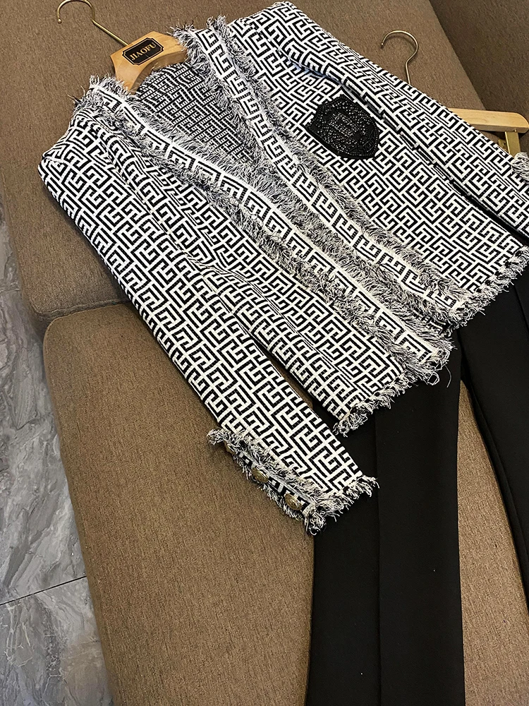 Hot Sale Tassels Edge Retro Black White Coat Long Sleeve Geometric Pattern Knit Cardigan Women Short Jacket