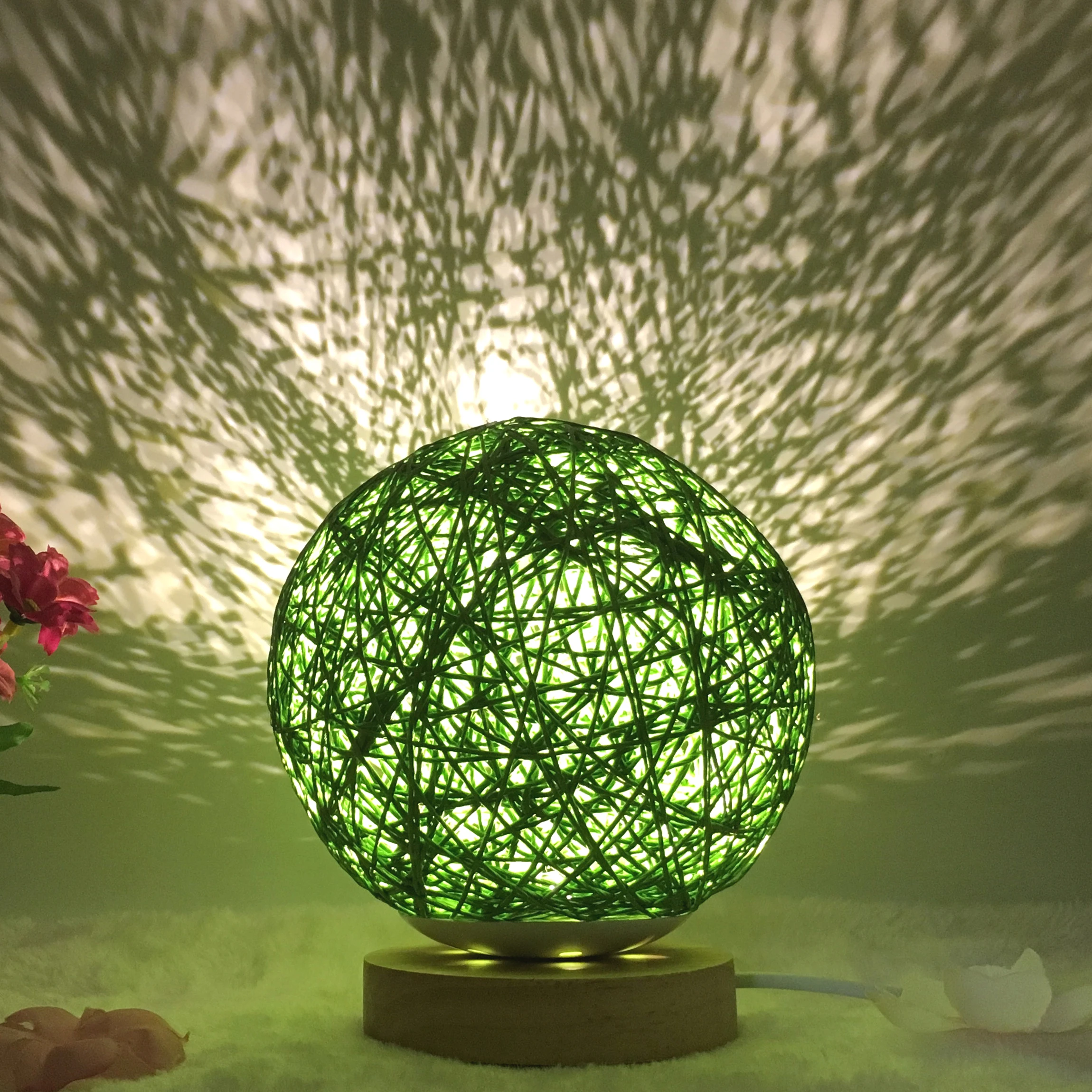 LED Rattan Ball Table Lamp 15cm Romantic Warm Night Light Brightness Globe Ball Decorative Desk Lamp for Bedroom House