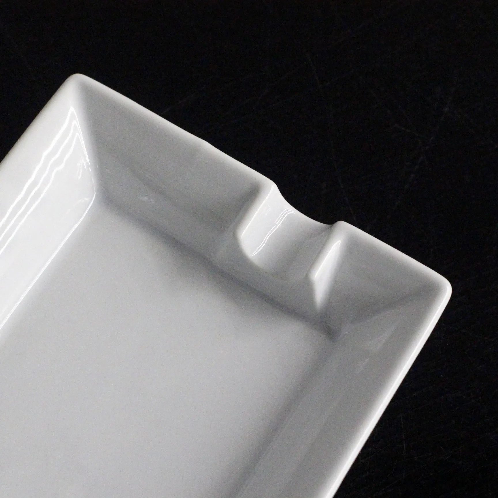 Custom  Ceramic Cigar Ashtray Rectangle Shape Porcelain Ashtray Custom Ceramic Cigar Ashtray Design For Smoking Accessories