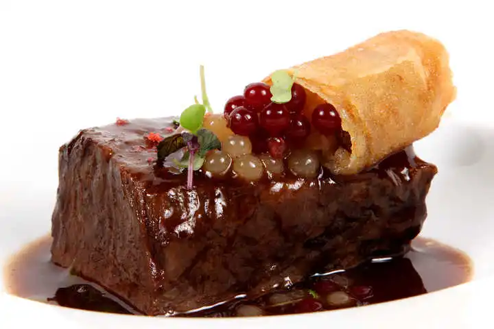 Top Selling Strawberry Pearls Made In Spain Delicious Fruity 365G Glass Jar Sweet Taste Strawberry Pearls For Adults