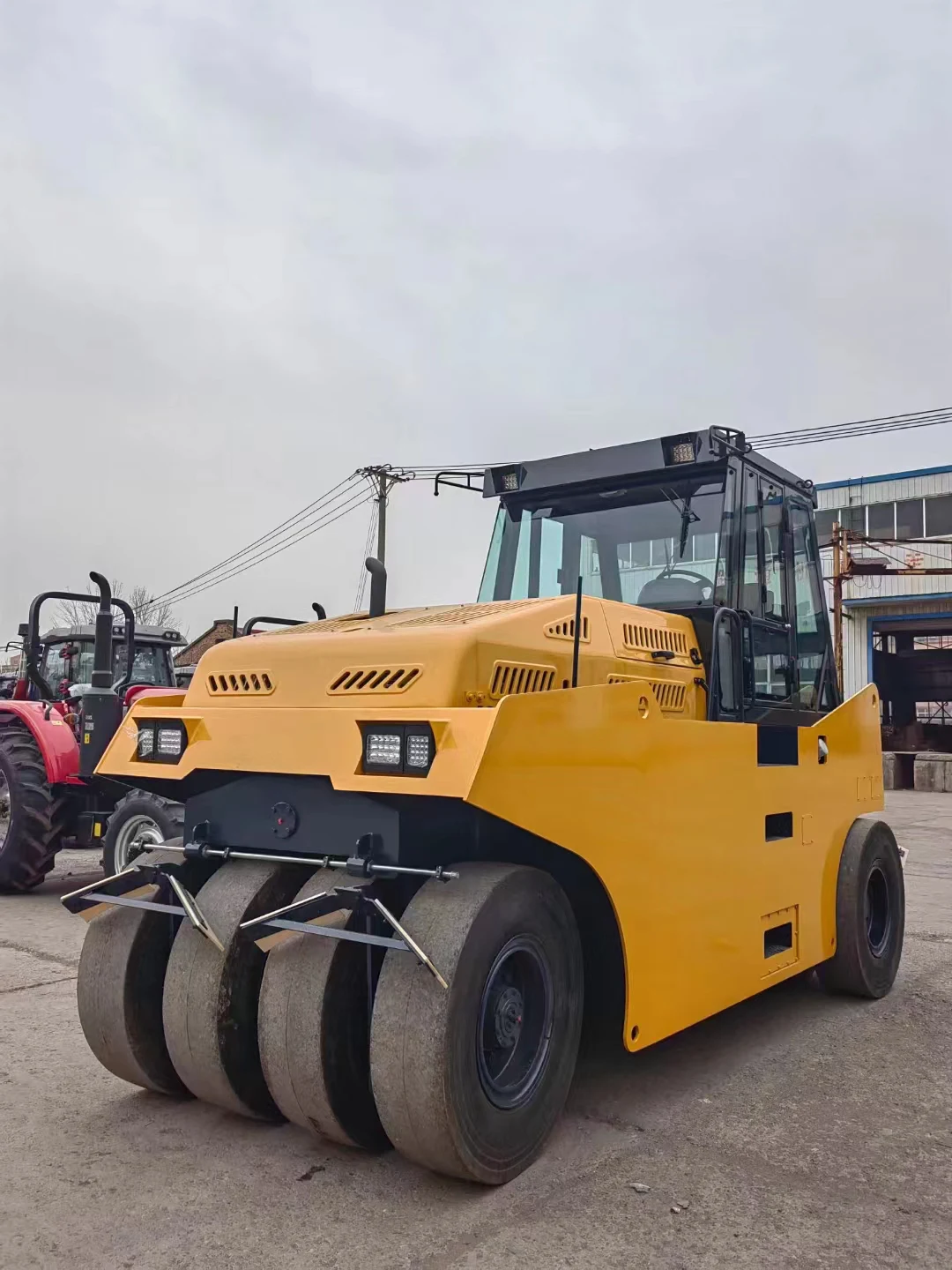 10 Ton Hydraulic Pneumatic Roller New Construction Machinery LTP1016H for Farms Core Components Motor Engine Pump Bearing Gear