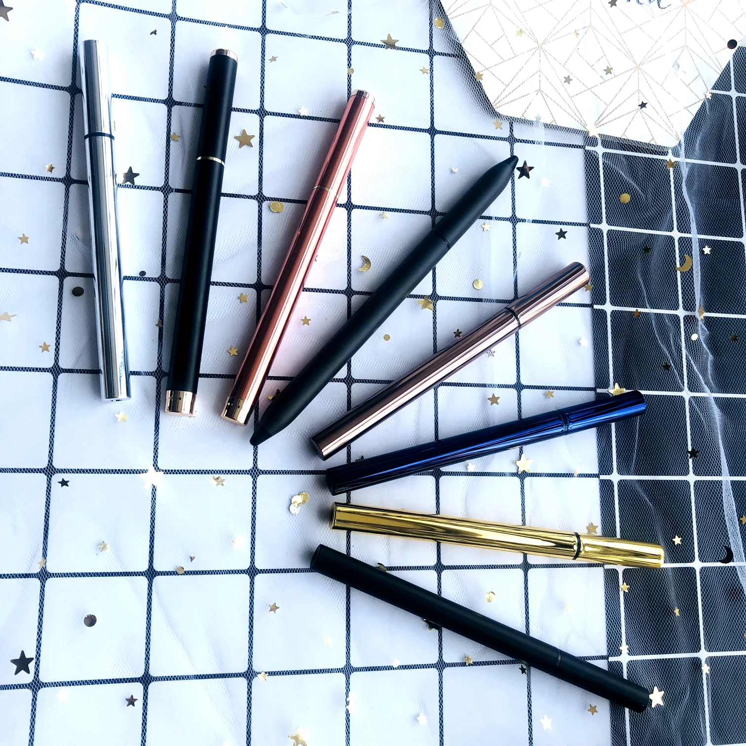 
2020 New R & D New Wholesale Private Label Magic eyeliner pen Waterproof adhesive eyeliner pen lash pen Power liner Glue liner 