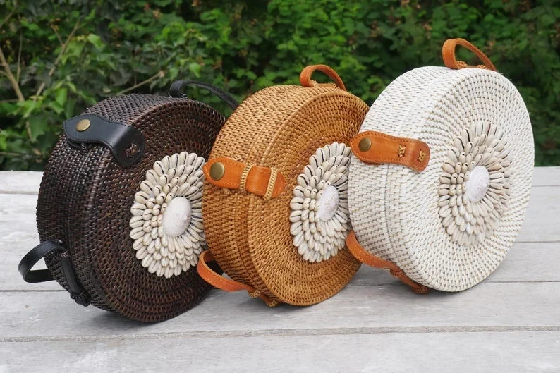Unique Brown Bali Rattan Handicraft Bag Cowrie Shell Lady Fashion Boho Chic Purse