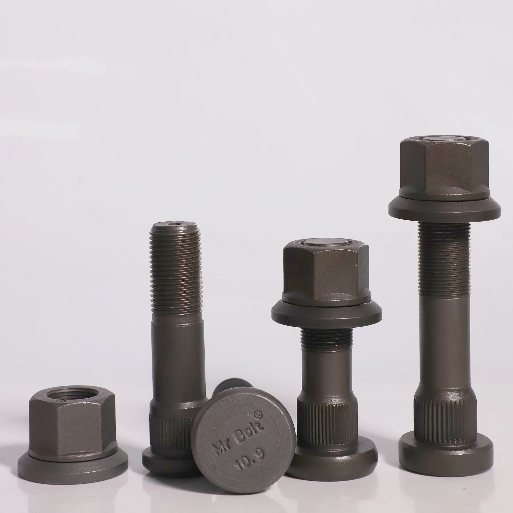 hub bolt and nuts for DAF truck 22x2x94 zinc white high performance