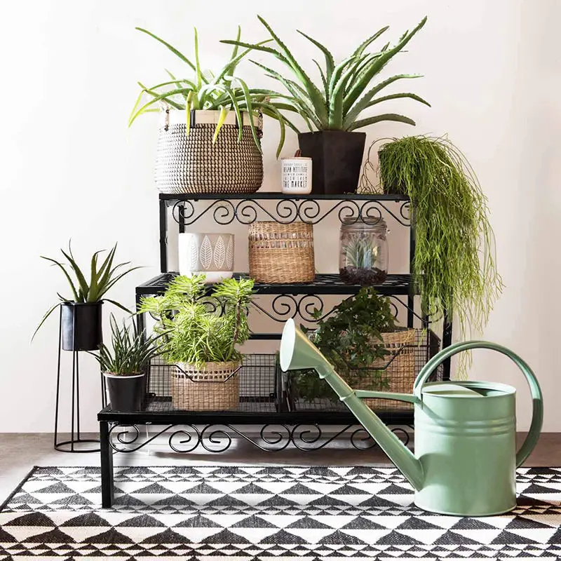 Многослойная полка для растений