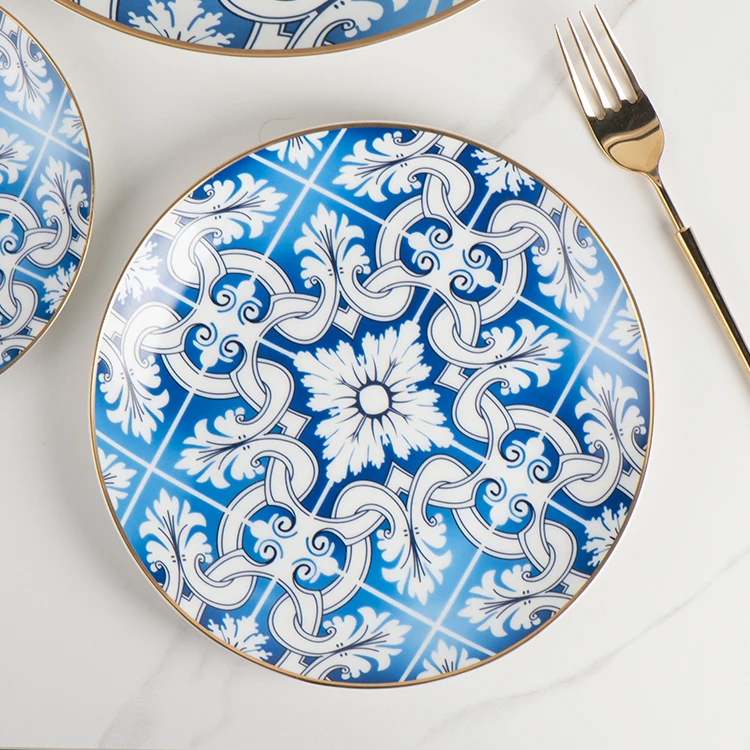 China Factory New Design 12 Inch clear Charger Plates Blue and White Plates Dishes