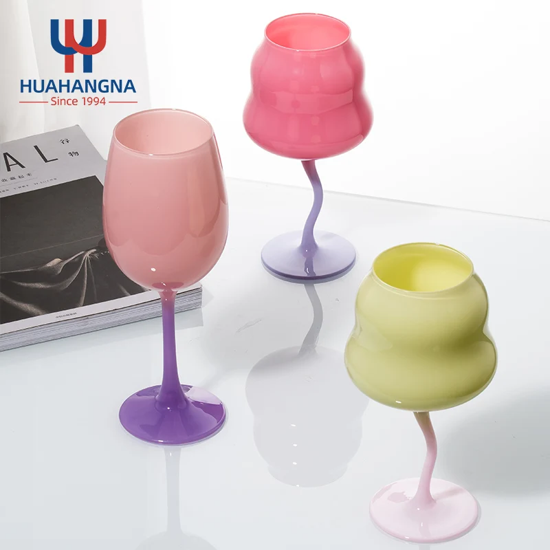 HUAHANG 450ml Hand Blown Unique Design Custom Goblet Crystal Colored Wine Glasses For Wedding Party