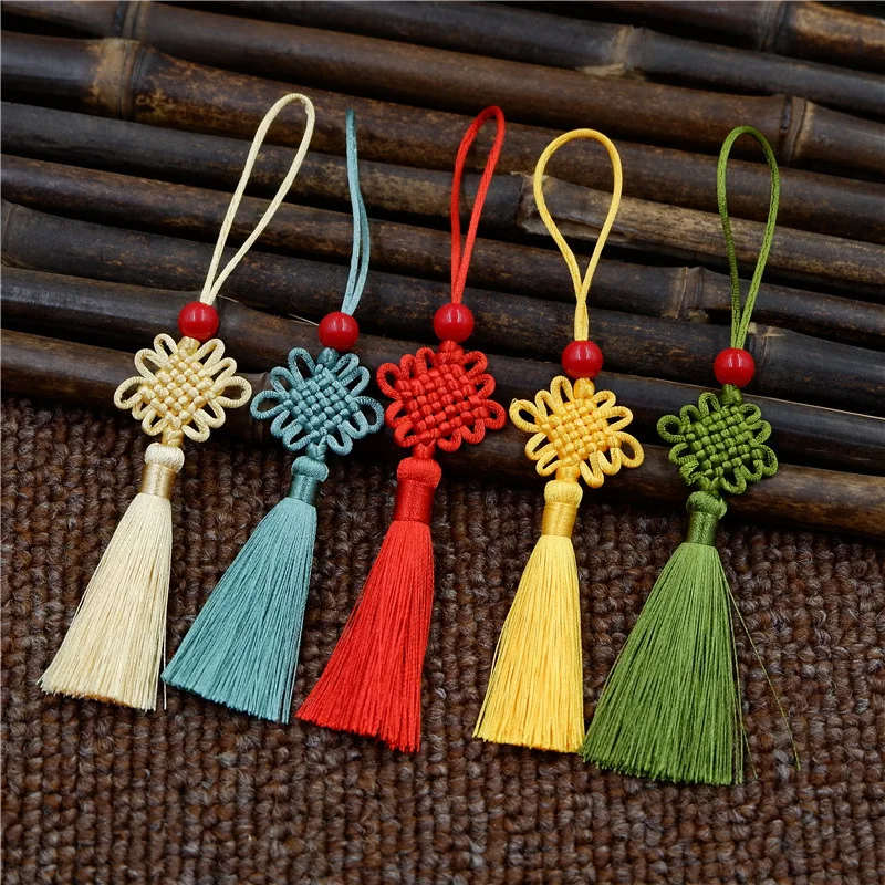 Handmade mini Chinese knot tassel weaving crafts small pendant bookmark hanging whisk tassel