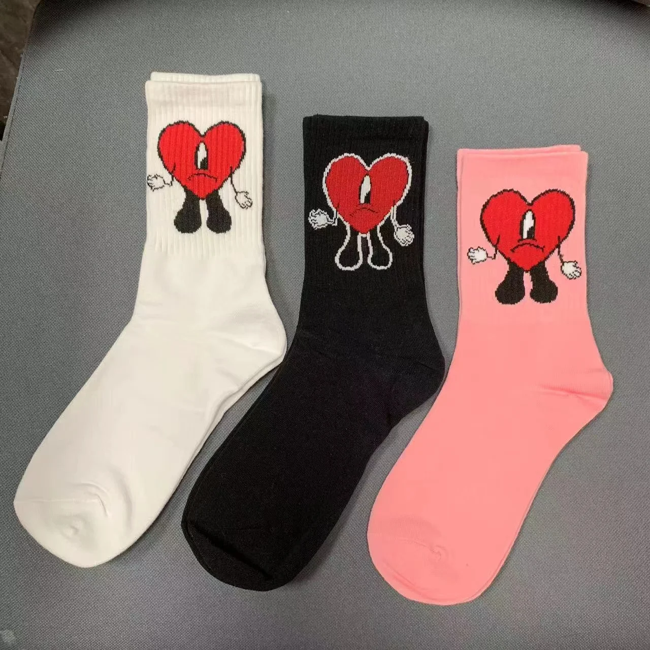 Customized LOGO Wholesale cute heart printed  smiley slipper large size ladies winter indoor flat warm house slippers fo