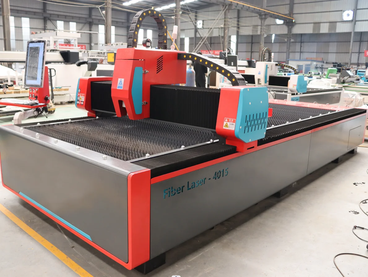 Low cost  metal cutting  Auto Focus Ray tools Original raytools CA-1530 fiber laser cutting machine with 1000w 1500w 2000w