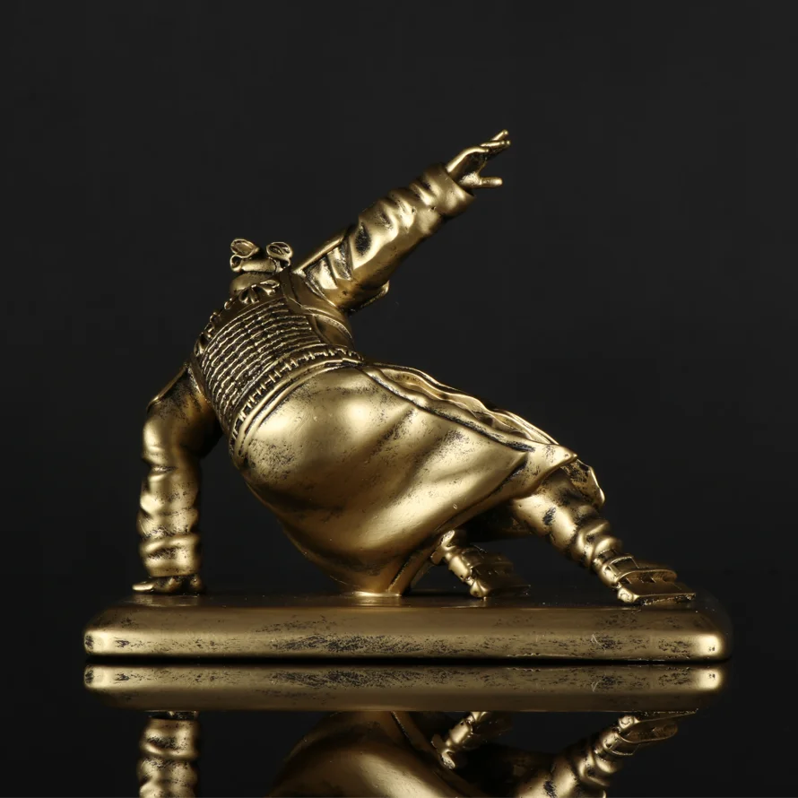 Hot Selling Colorful Resin Crafts statue Famous Terracotta Warrior In Speed Skating Model Figure Sculpture