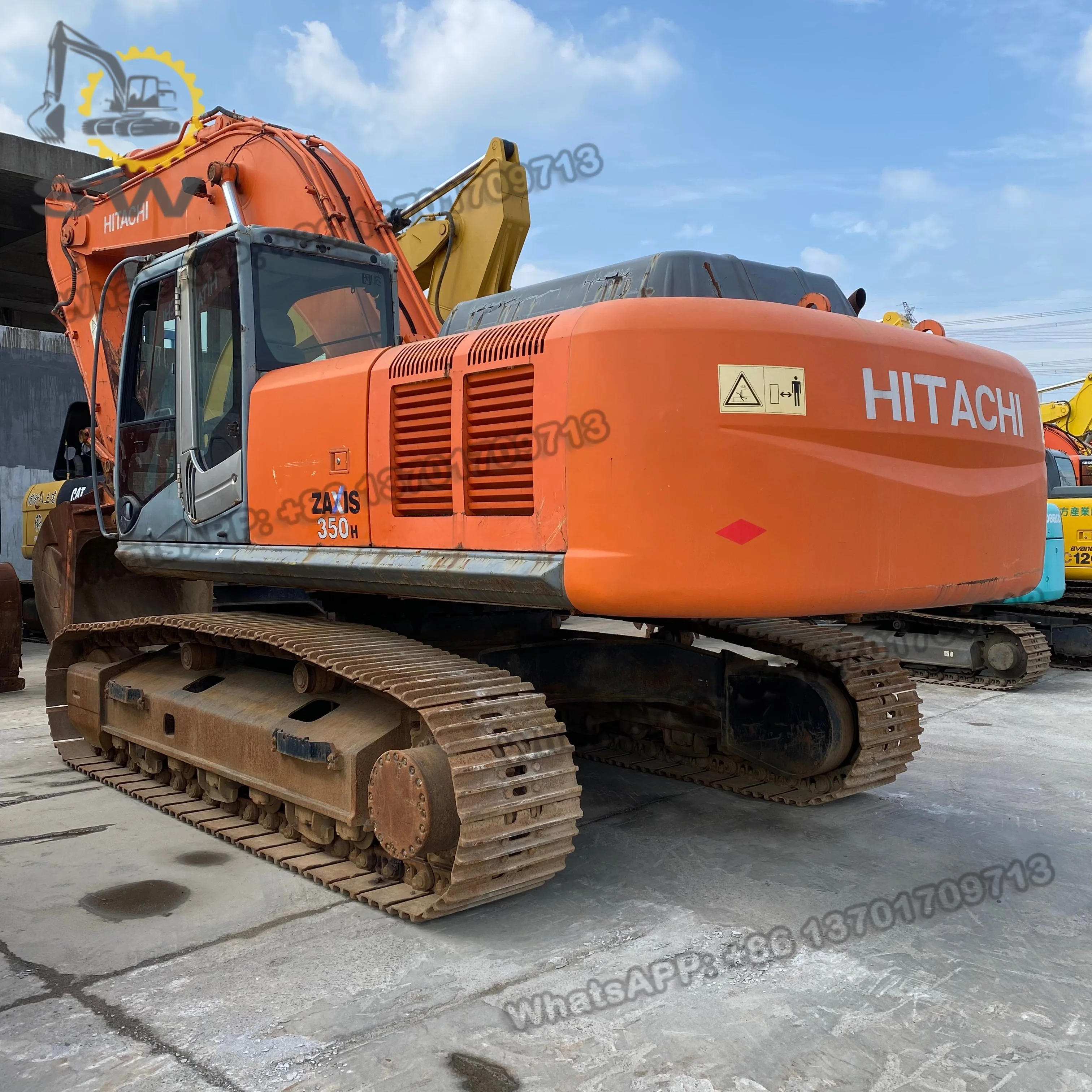 Б/у Hitachi 350 экскаватор б/у hitachi гусеница землеройной машины Zx350-3 Zx350-3g Zx240-3 Zx70 экскаватора во дворе