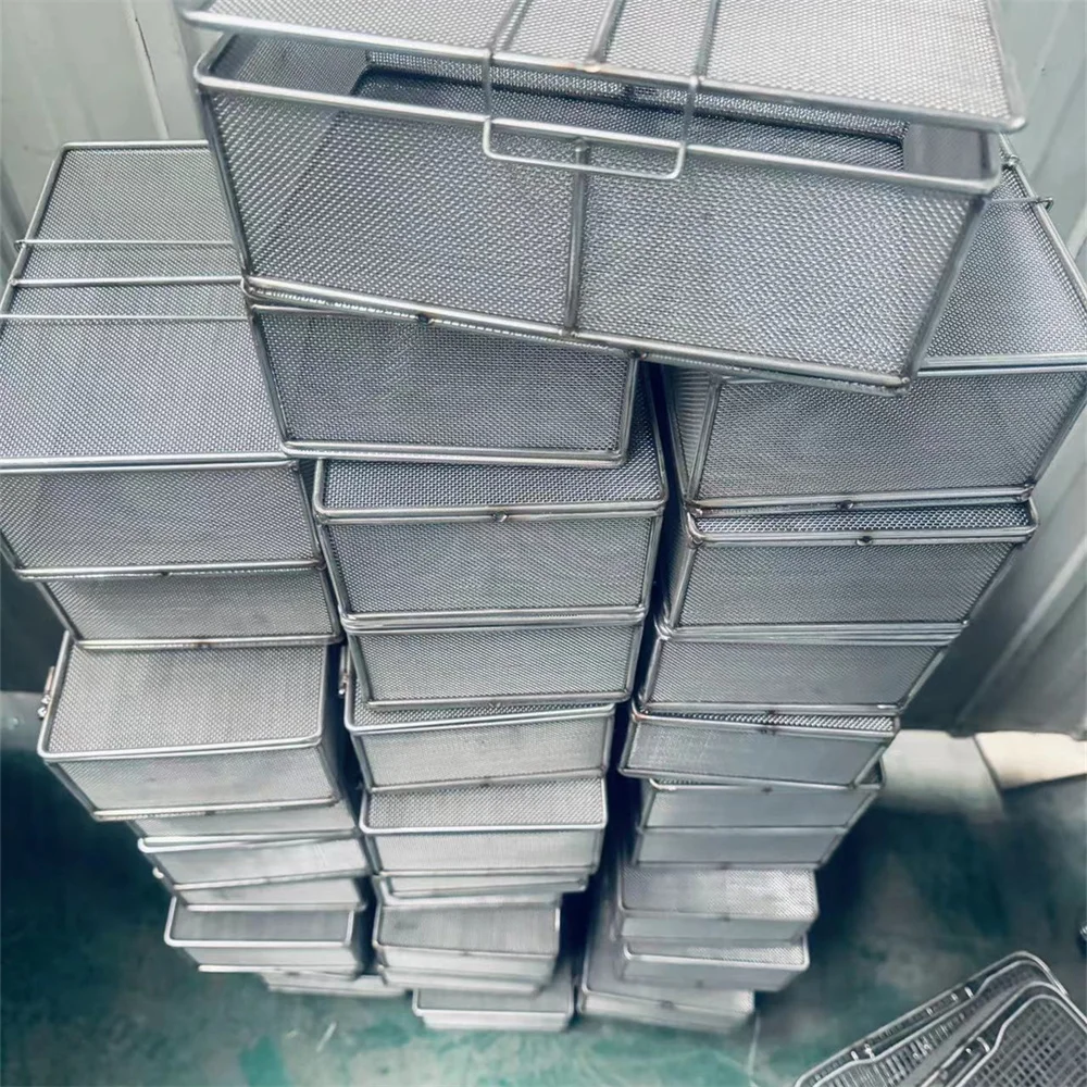 Stainless Steel 304/316 L Metal Wire Mesh Square Water Drop Drain Basket Kitchen Use Vegetables Fruit Washing Storage