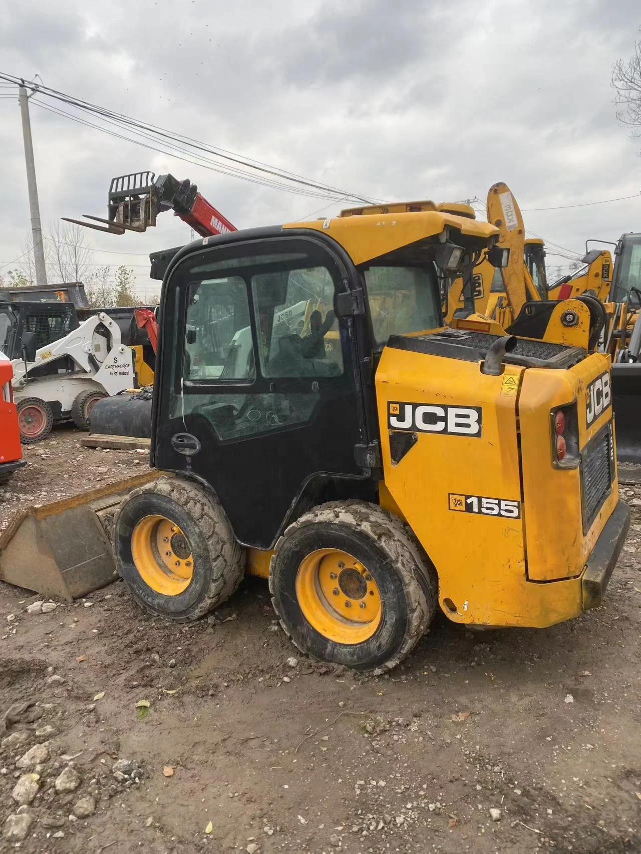 Мини-погрузчик JCB 155