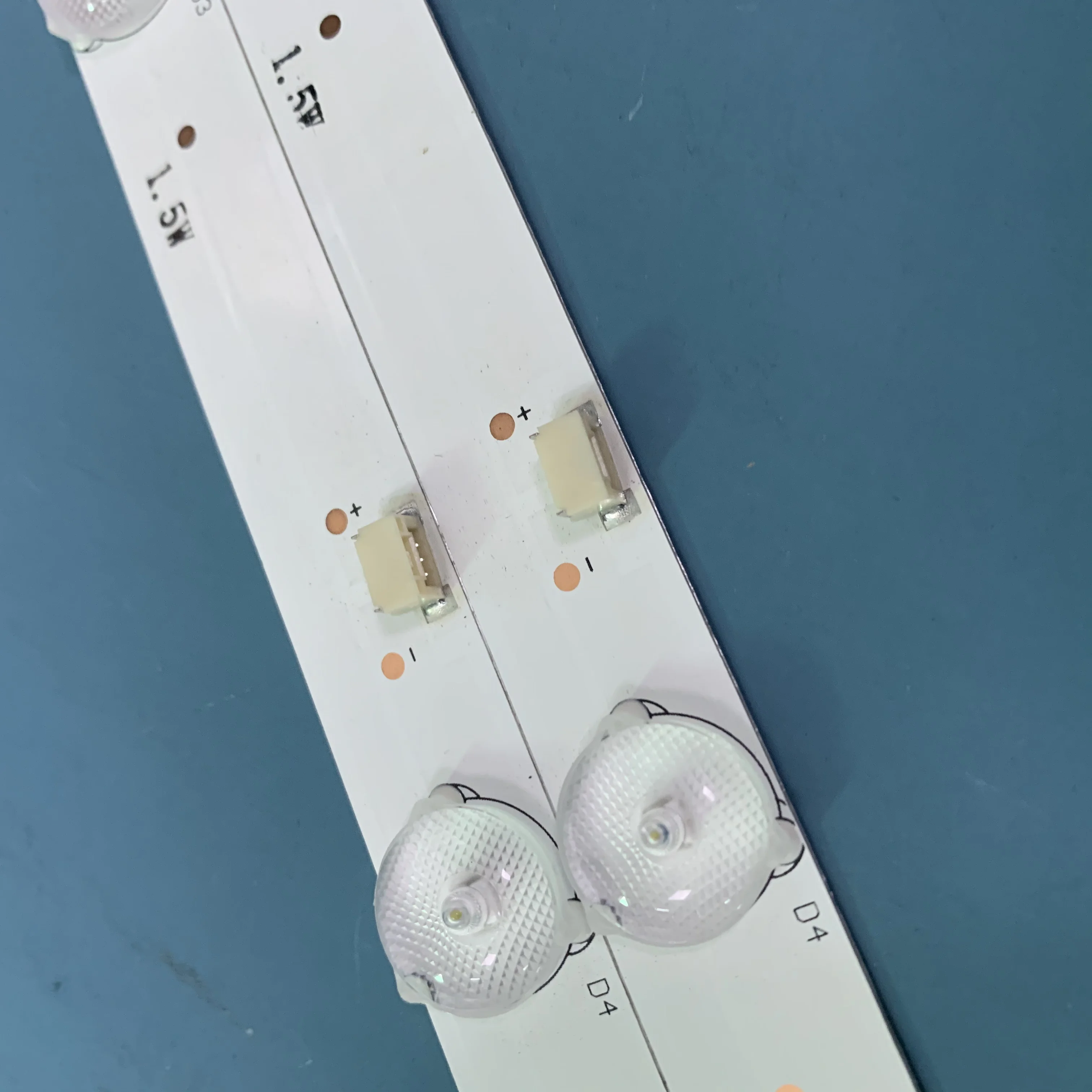 TCL 7led F32PL3030020756P-REV1.3MR-6V back led light