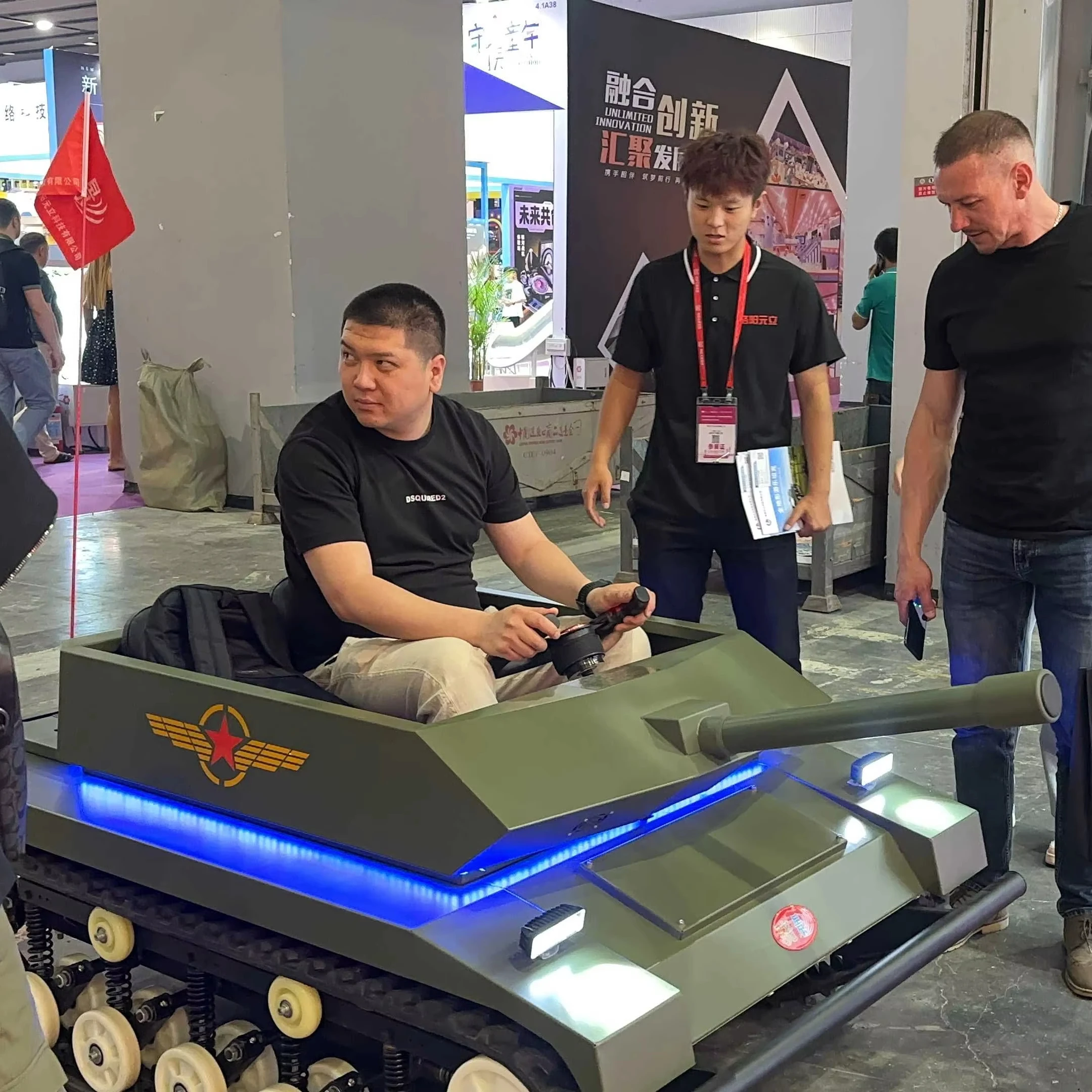 Factory Custom Commercial Use Go Karts Crawler Tanks for Two People Playground Equipment
