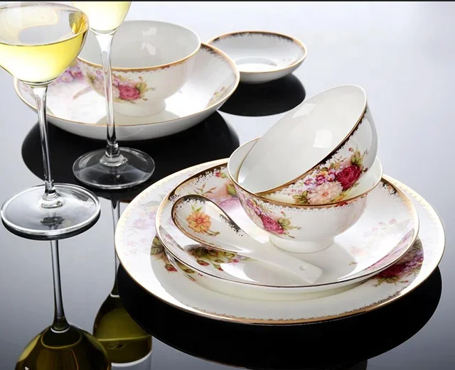 Wholesale Russian style round fancy rose bone china 27 pcs 50pcs dinnerware porcelain bowl plate spoon oval platter dinner set