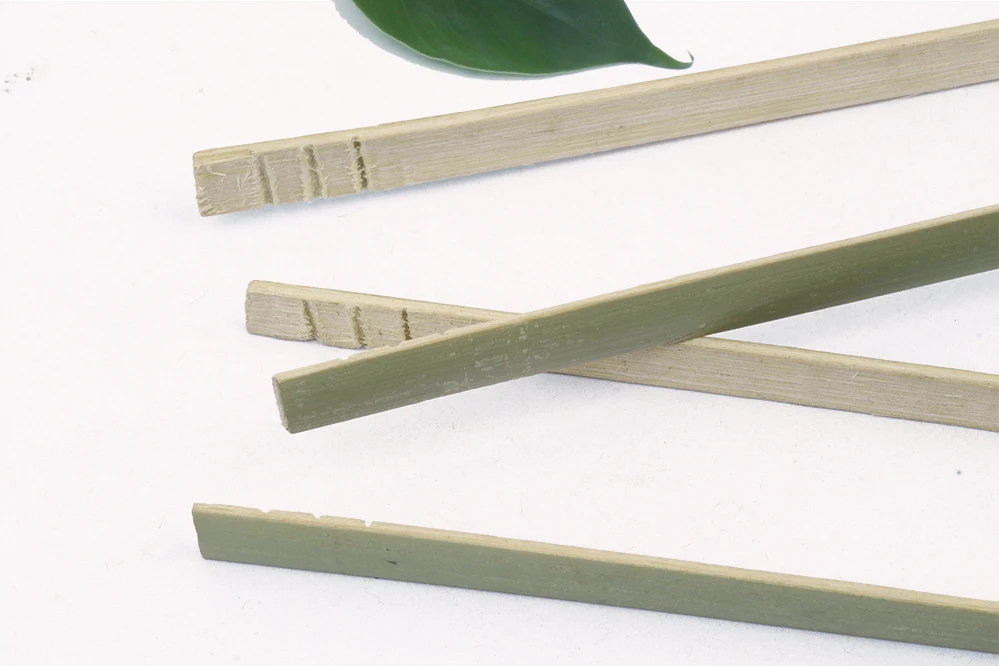 U shape  green color toast bamboo  tongs/bamboo clip