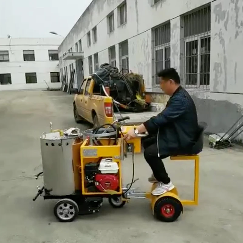 Smooth and Pretty Road Line Thermoplastic Road Marking Machine With high-Precision Cast Iron hopper