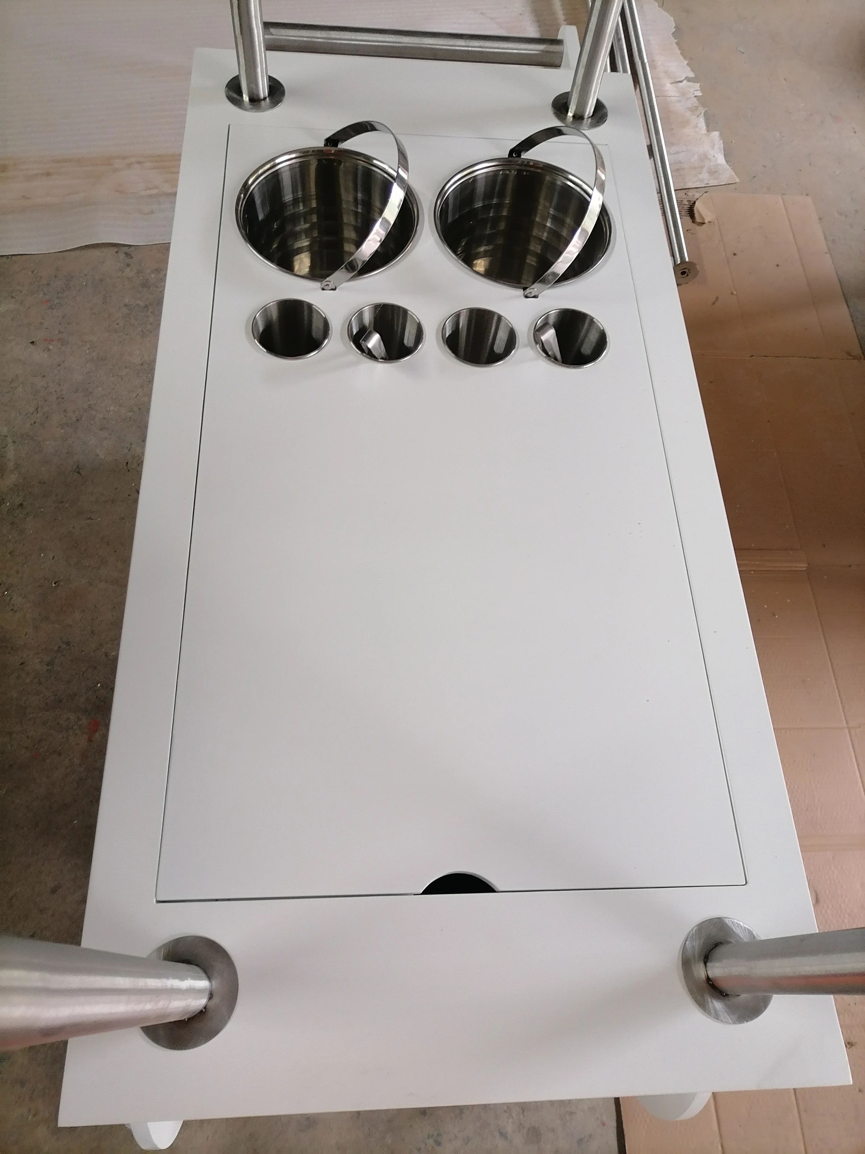 Wholesale Wedding White Candy Display Wedding Champagne Cart Flower Candy Dessert Bar Carts with wheels for Wedding Decoration