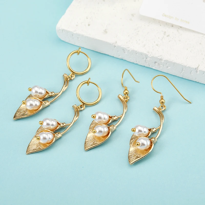 New Dainty Vintage Golden Drop Earrings Ear Clips Imitation Pearl Water Chestnut Flower Earrings for Women