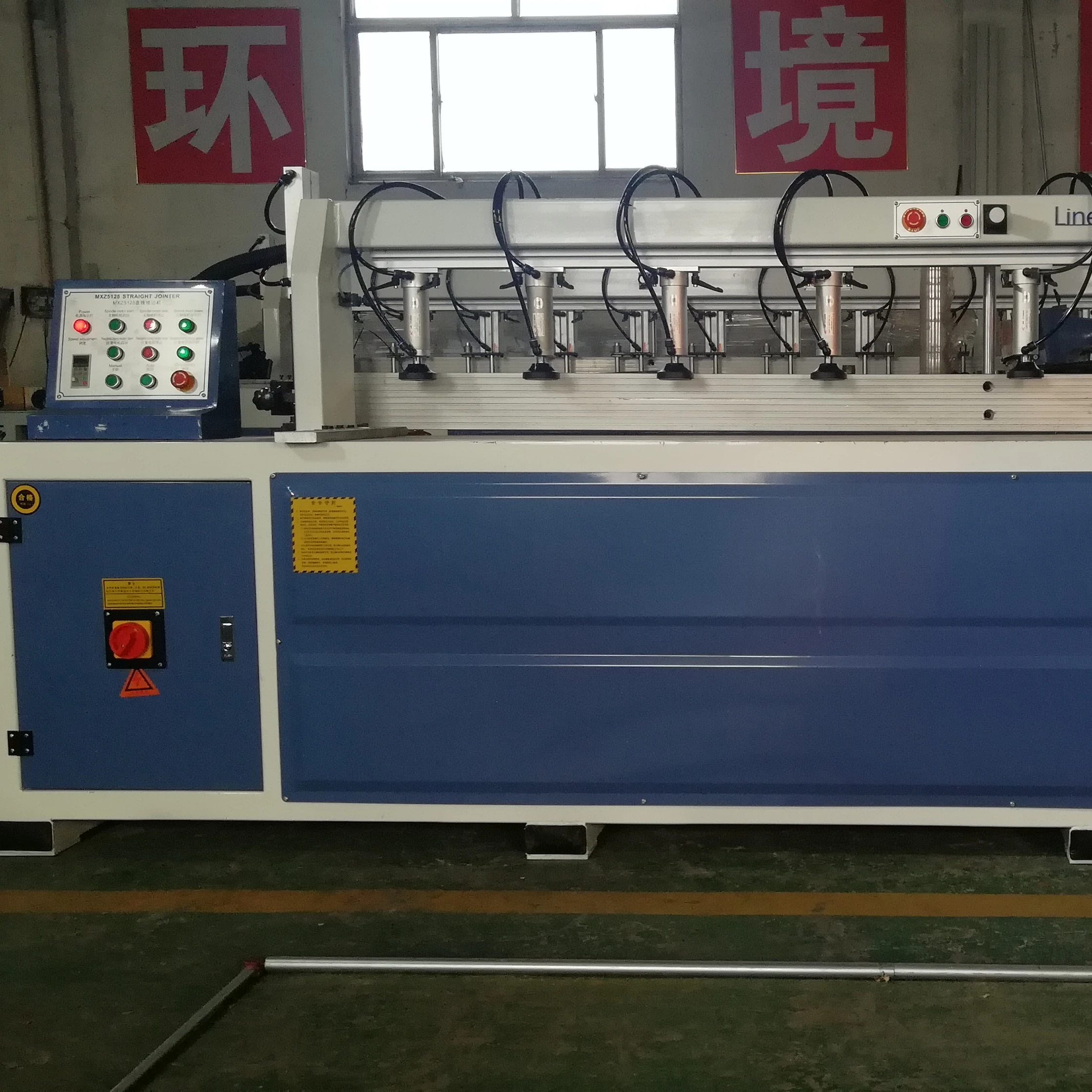 Станок для сверления и фрезерования деревянных дверей с ЧПУ