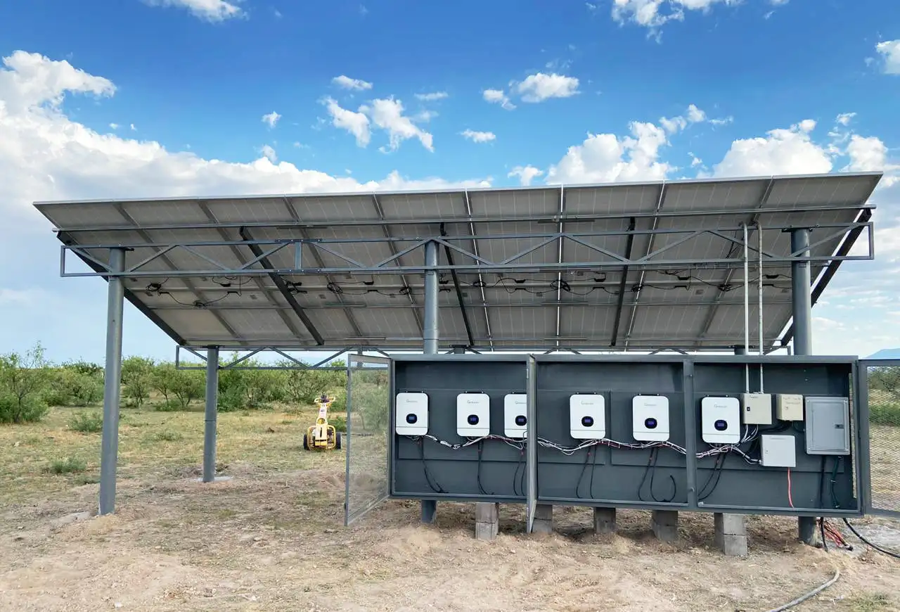 25kw SUNGROW инвертор 270V ~ 480V MPPT жилой три фазы на сетке галстук для солнечной энергии