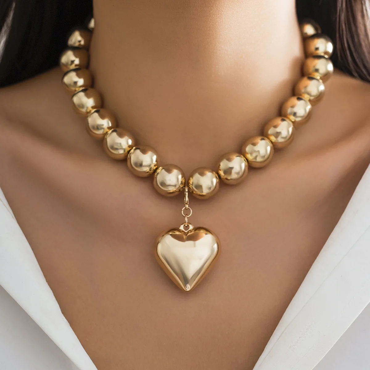 2024 Punk Designer Acrylic CCB Ball Beaded Collar Necklace Exaggerated Pearl Heart Pendant Chunky Necklace For Women