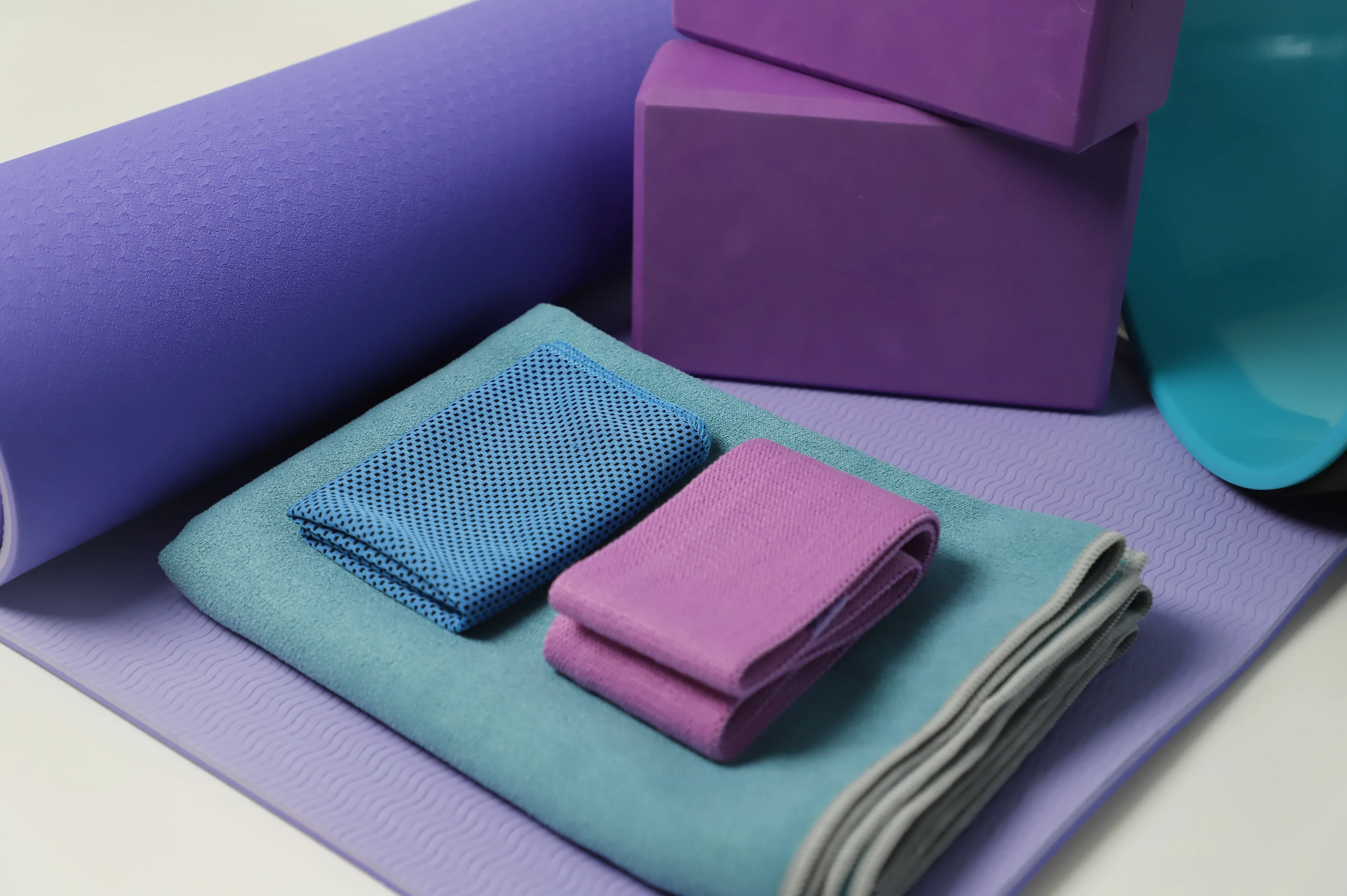 Custom Indoor Rubber Yoga Mat Set Wholesale Thick Workout Mat With Brick