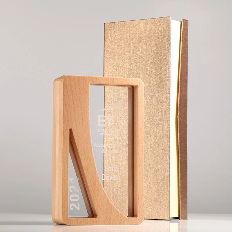 crystal logo custom crystal trophy Desk decoration The sitting room place award trophy Solid wood trophy glass award