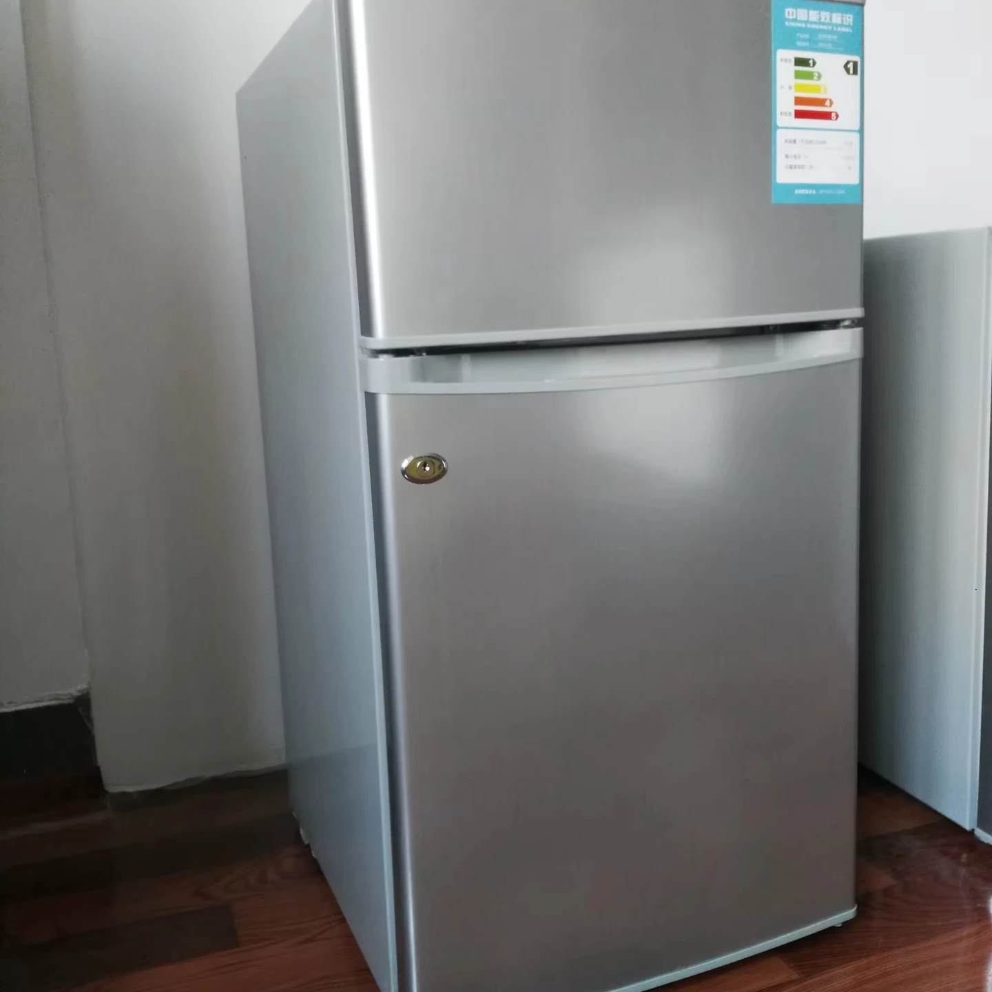 Commercial 12V24V Dc Freezer Solar Refrigerator Solar Powered Freezers Fridge Camping Outdoor Solar Portable Car Refrigerator