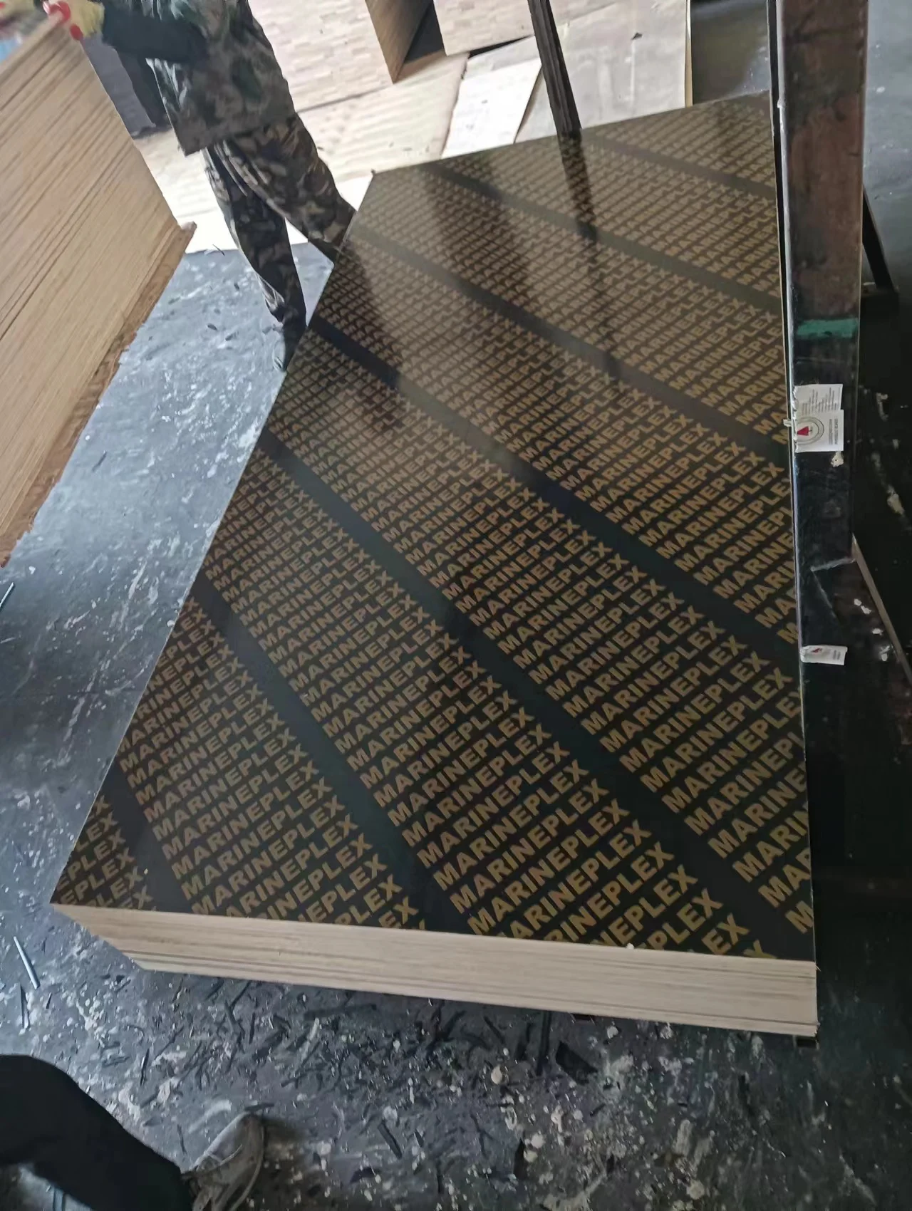 Film Faced Plywood 1220x2440x18mm marine plex construction 4X8ft plywood