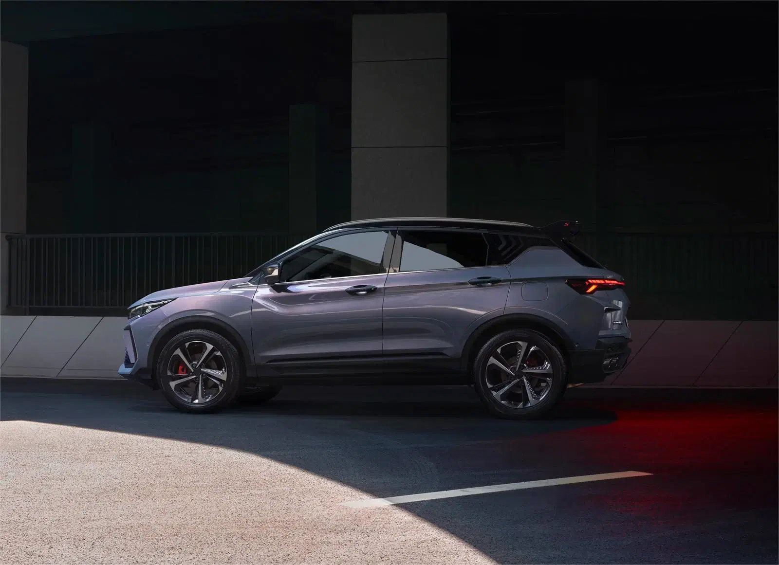 Geely Coolray 200km/H High Speed Oil Fuel New Petrol SUV with 5 Seats Made in China