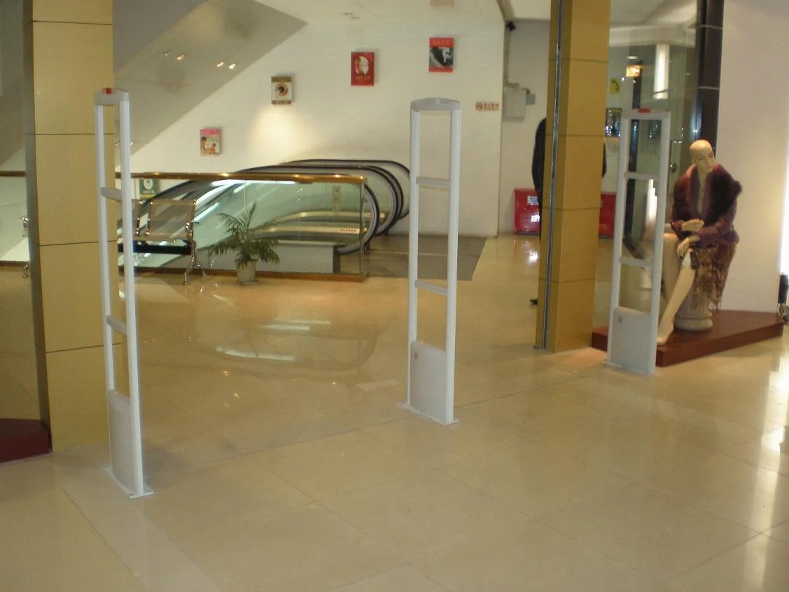 Shopping malls and supermarket clothing anti theft 8.2mhz system retail anti theft alarm system security alarm RF 8.2mhz system