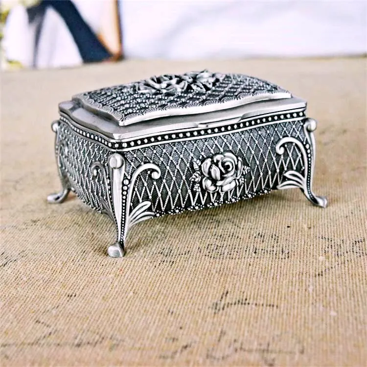 Manufacturer Directly Sale Metal Carved Flower Jewelry Box Creative Gift Zinc Alloy Vintage Ornament Box