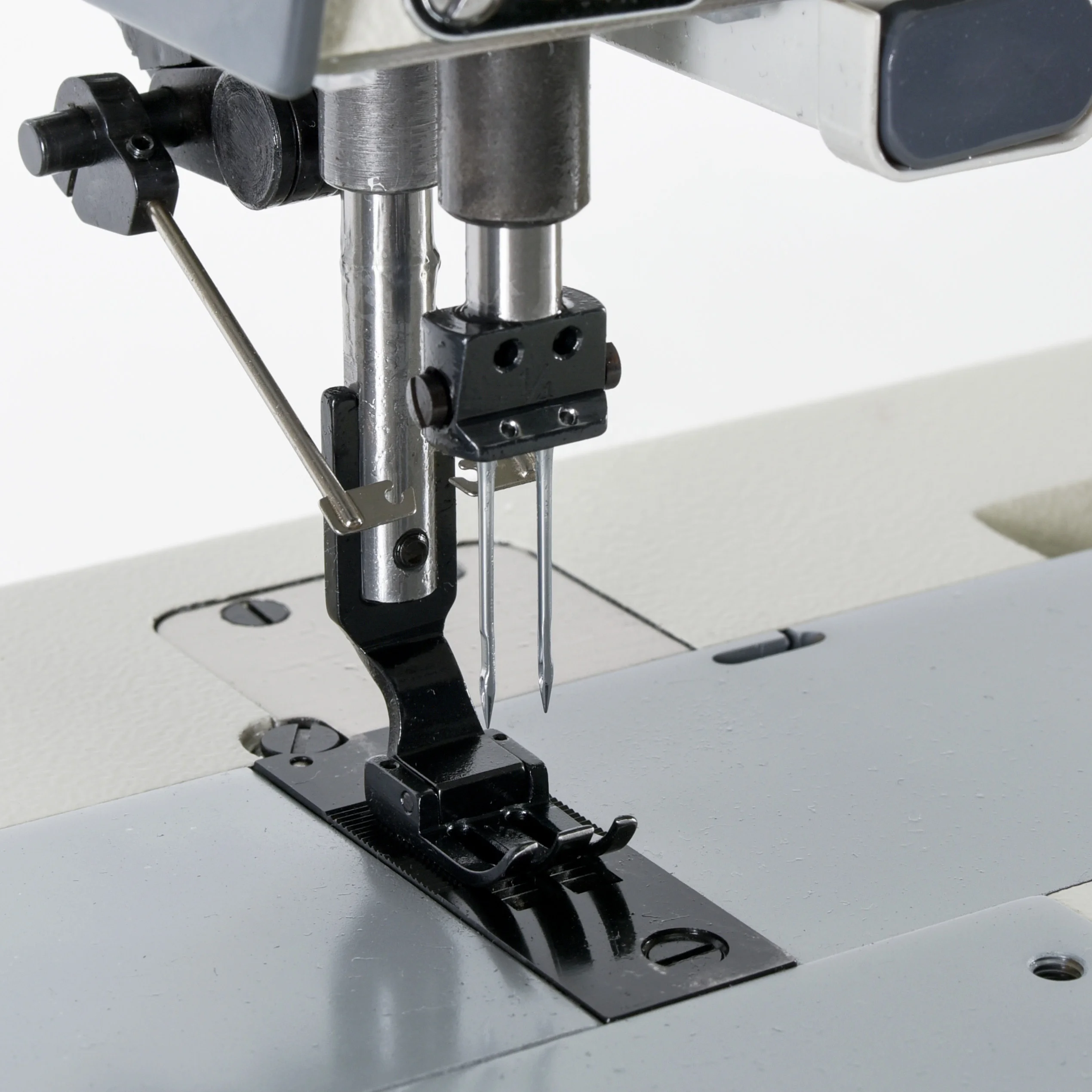 Hot Sell 2 Needle Industrial Sewing Machine