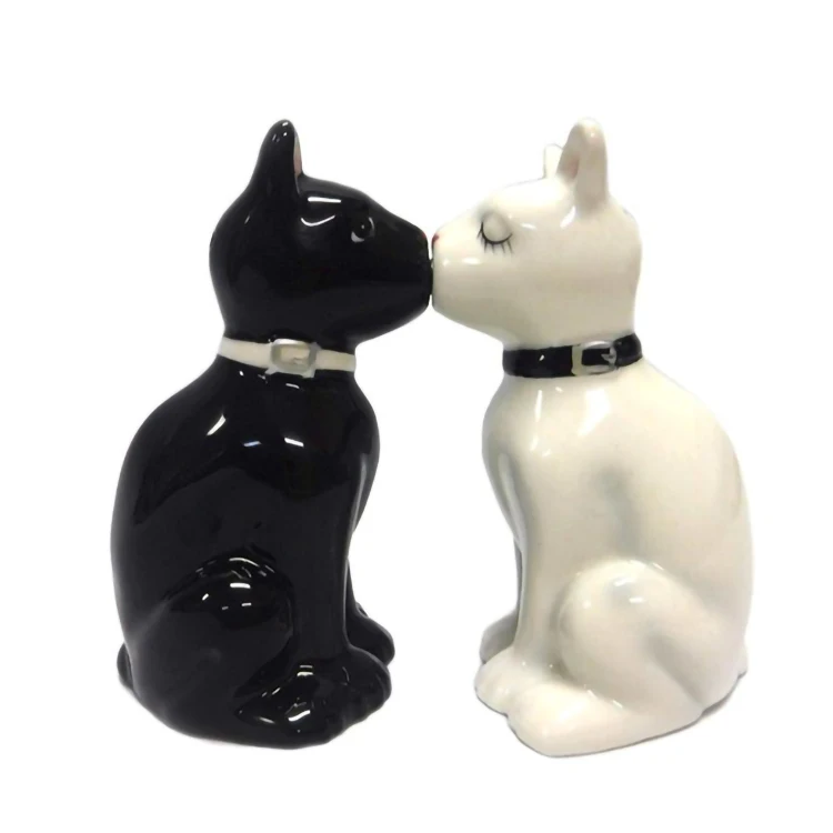 Wholesale design cats shape personalized ceramic salt and pepper shaker set