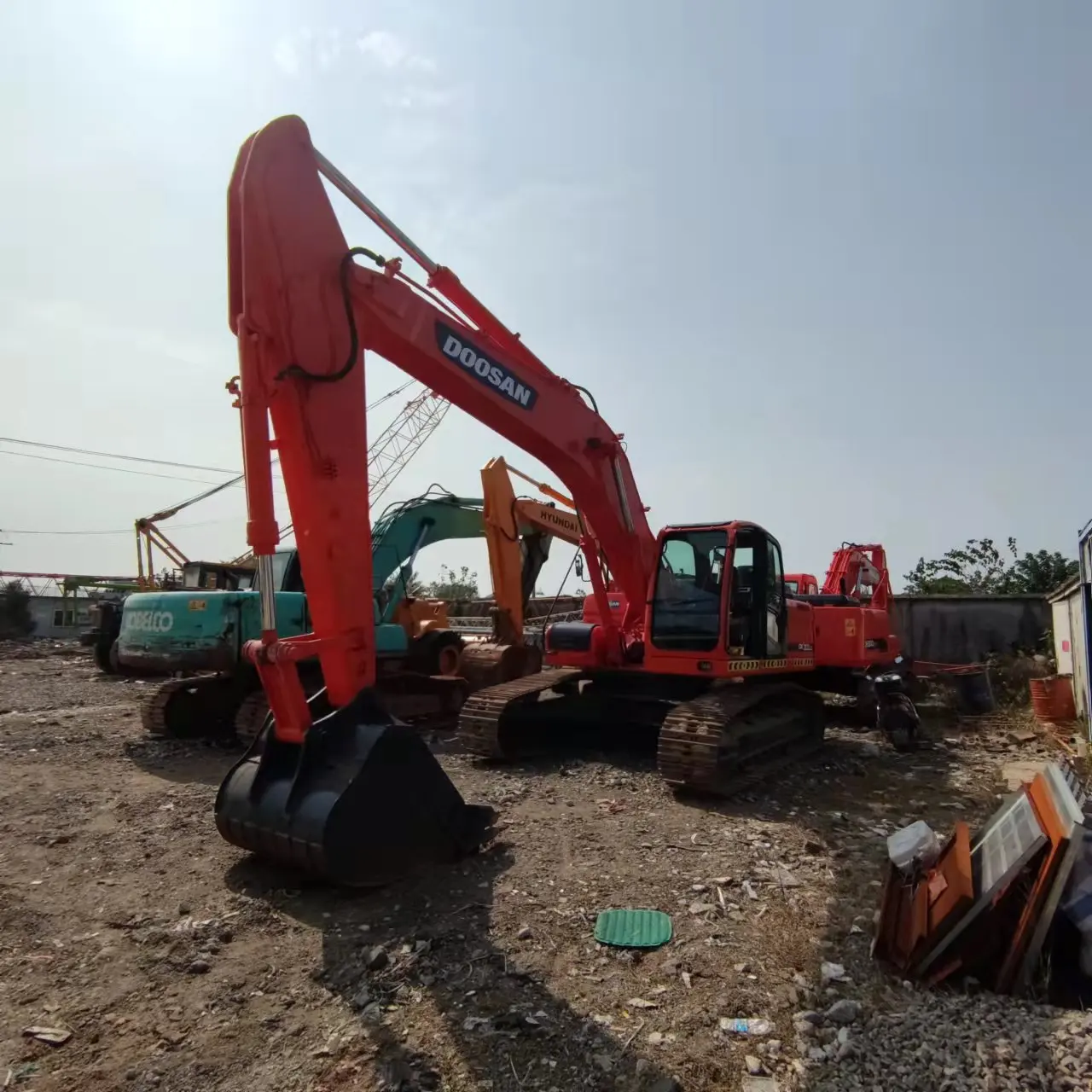 Doosan DX300LC daewoo dh300 dh225 dx300 в хорошем состоянии и низком рабочем часе для продажи