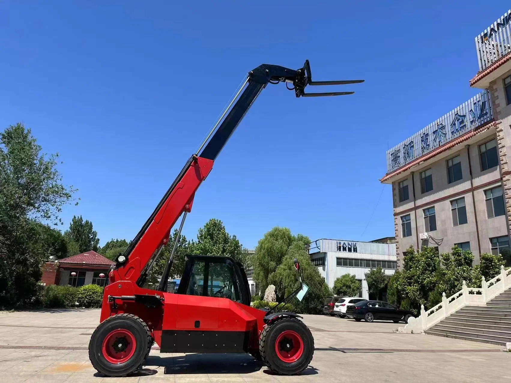 Hot Selling 4.5 Ton 4X4 Wheels Telescopic Telehandler 17M XC6-4517K Telescopic Forklift