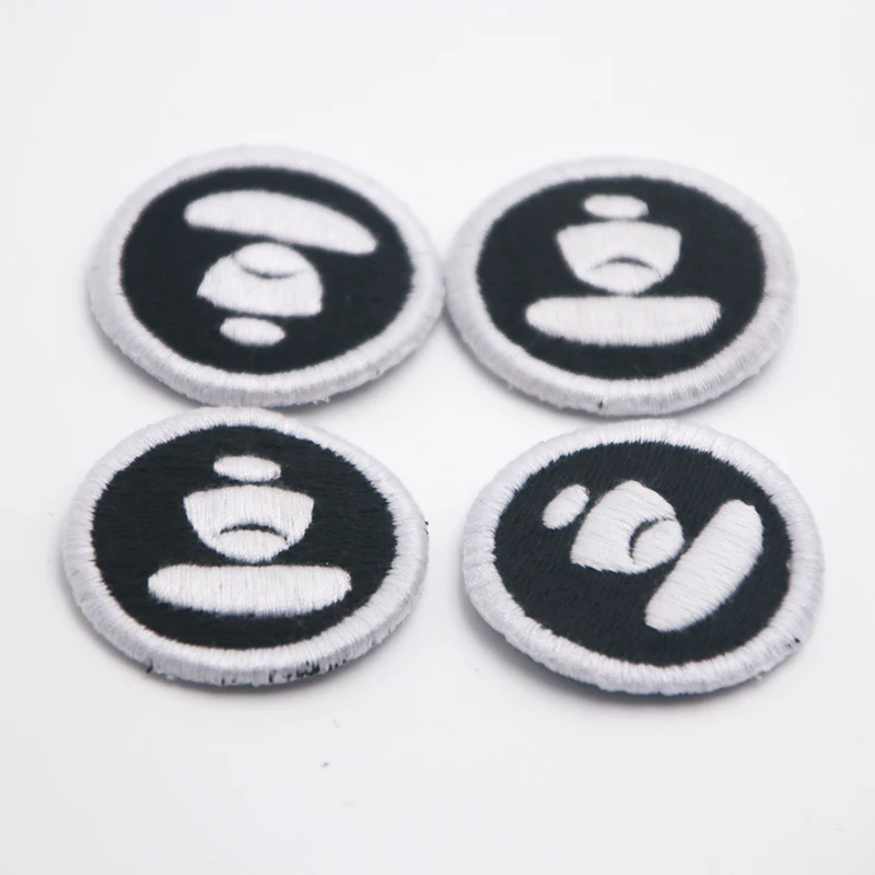 Custom Logo Iron-on Garment Embroidered Clothing Patches Self Adhesive Applique Iron on Embroidery Patch