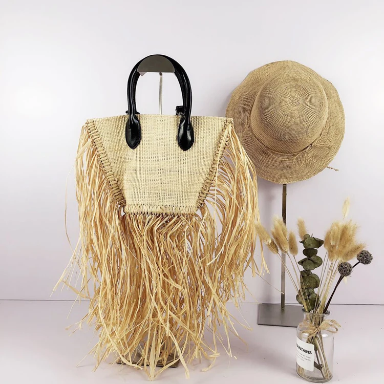 
2021 Hot Sale Beautiful Handmade Straw Purse Handbag Natural Fringe Tassel Raffia Straw beach Tote bag With Lining Fabric 