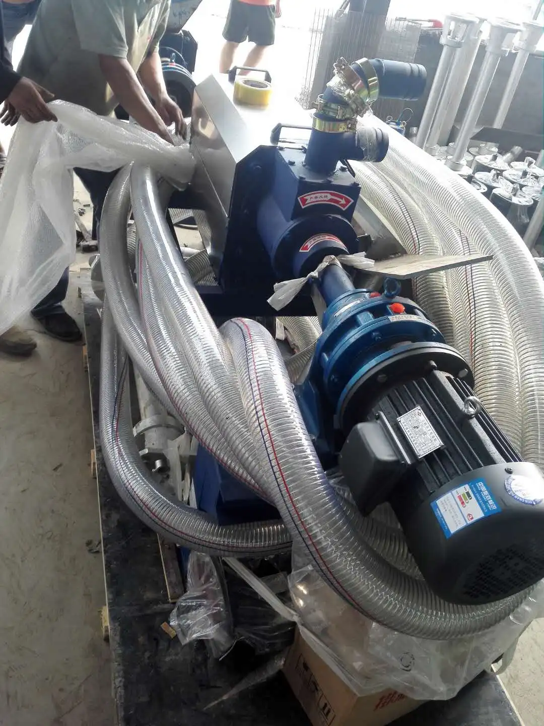 Solid liquid separator used for animal manure dispose