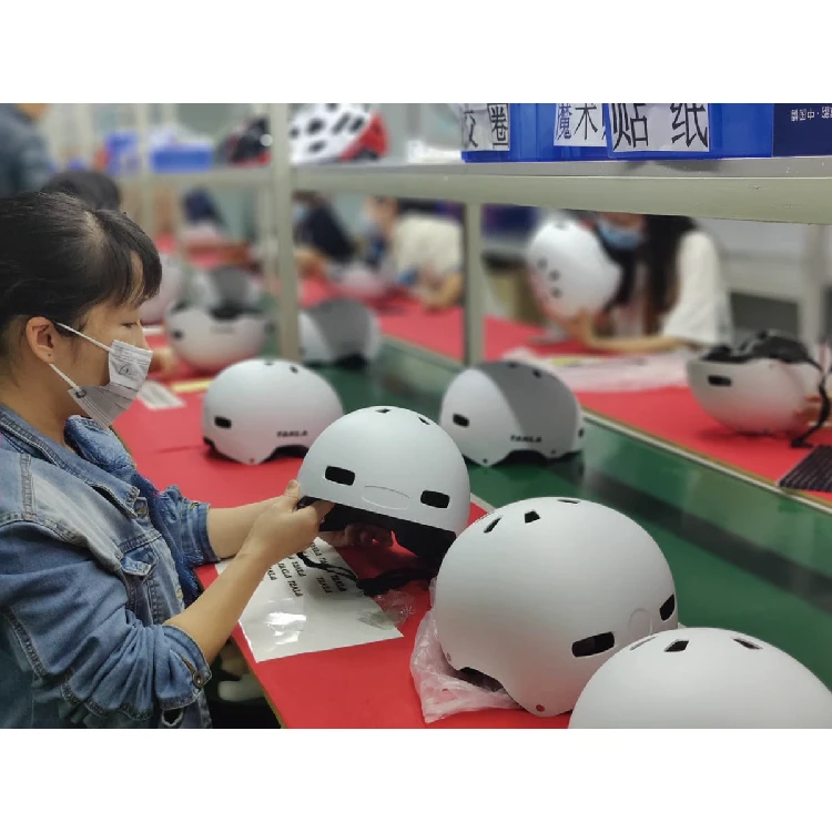 Winter hot sale custom accept high quality keep warm snow helmet for skiing