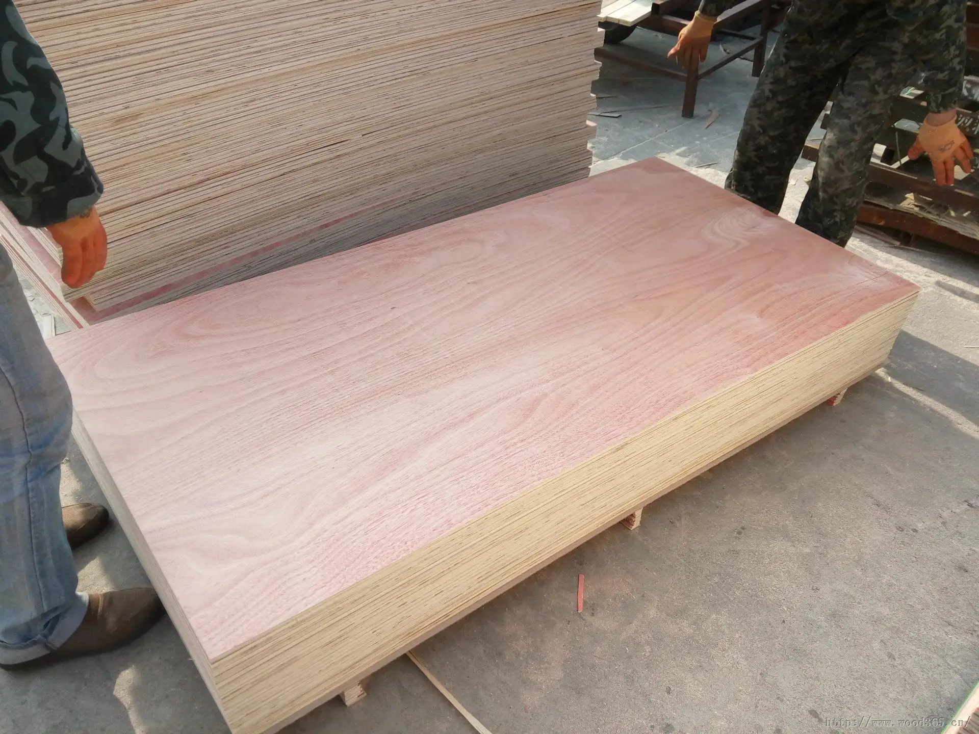 commercial 3/4 10mm 12mm 14mm 15mm 16mm 18mm thickness laminated plywood  Grade 2 mr grade marine okoume plywood