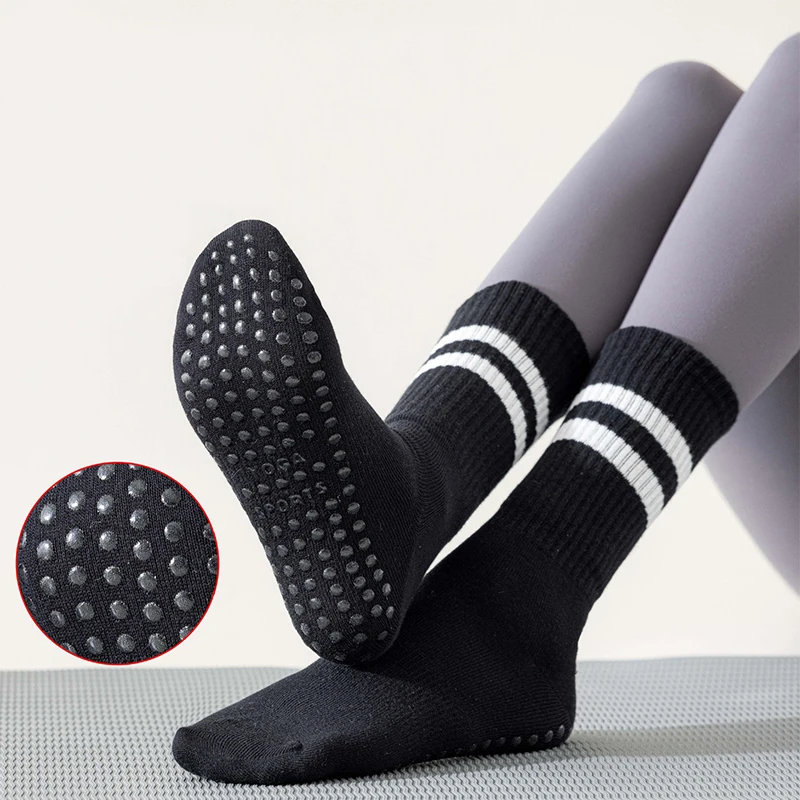 Youyan Crew Silicone Grip Sport Socks Custom Logo Fitness Premium Yoga Socks Anti-Slip Wholesale Cotton Sport Socks For Women