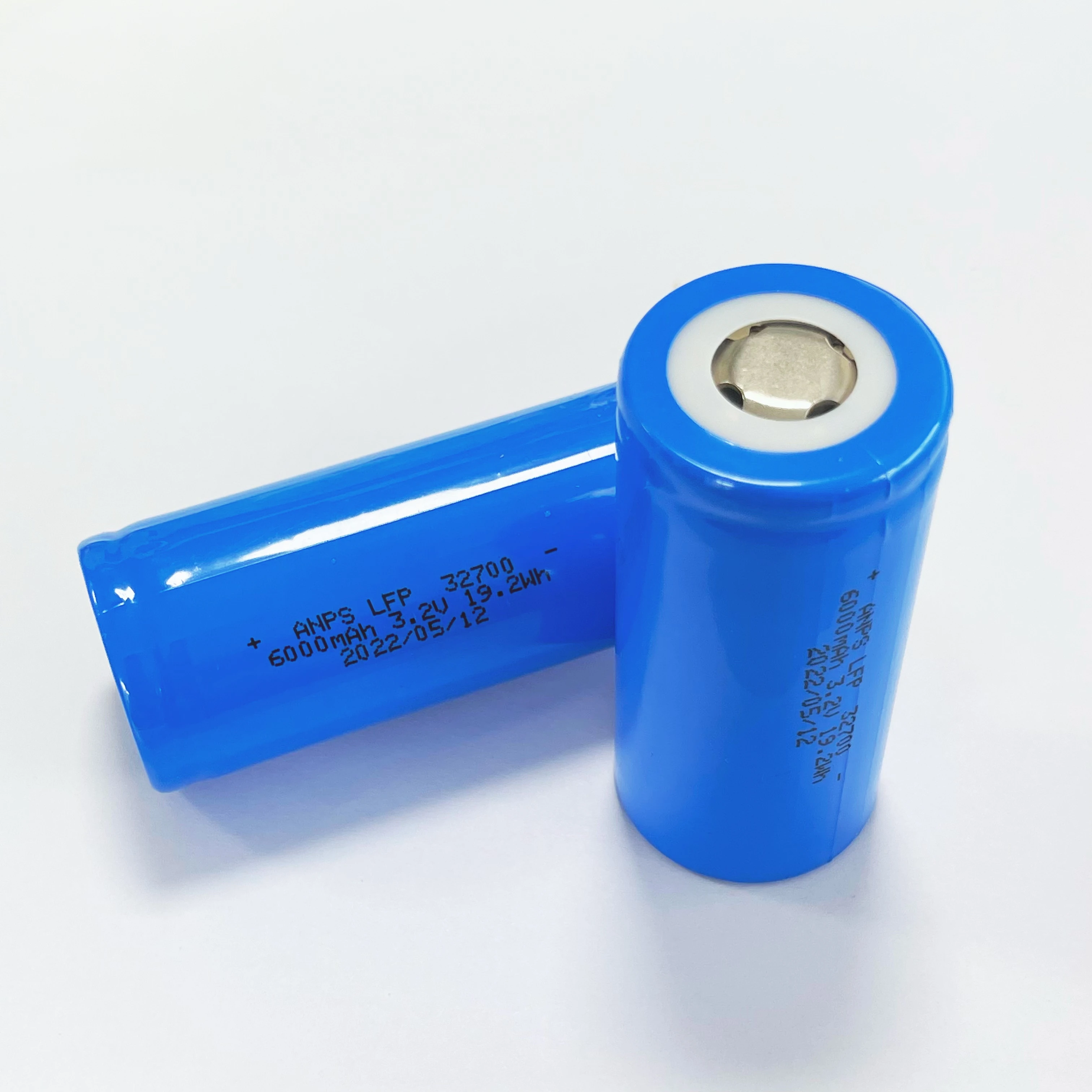 China lifepo4 32700 lithium ion battery 6000mAh energy storage  battery 3.2V solor lithium ion battery cell for electric devices