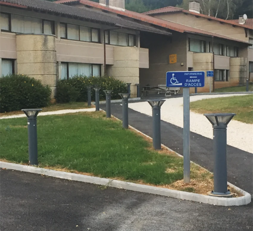 New Factory 8W 10000mah Battery High Power Outdoor LED Solar Bollard Light for Lawn Path Solar Lights from China Suppliers