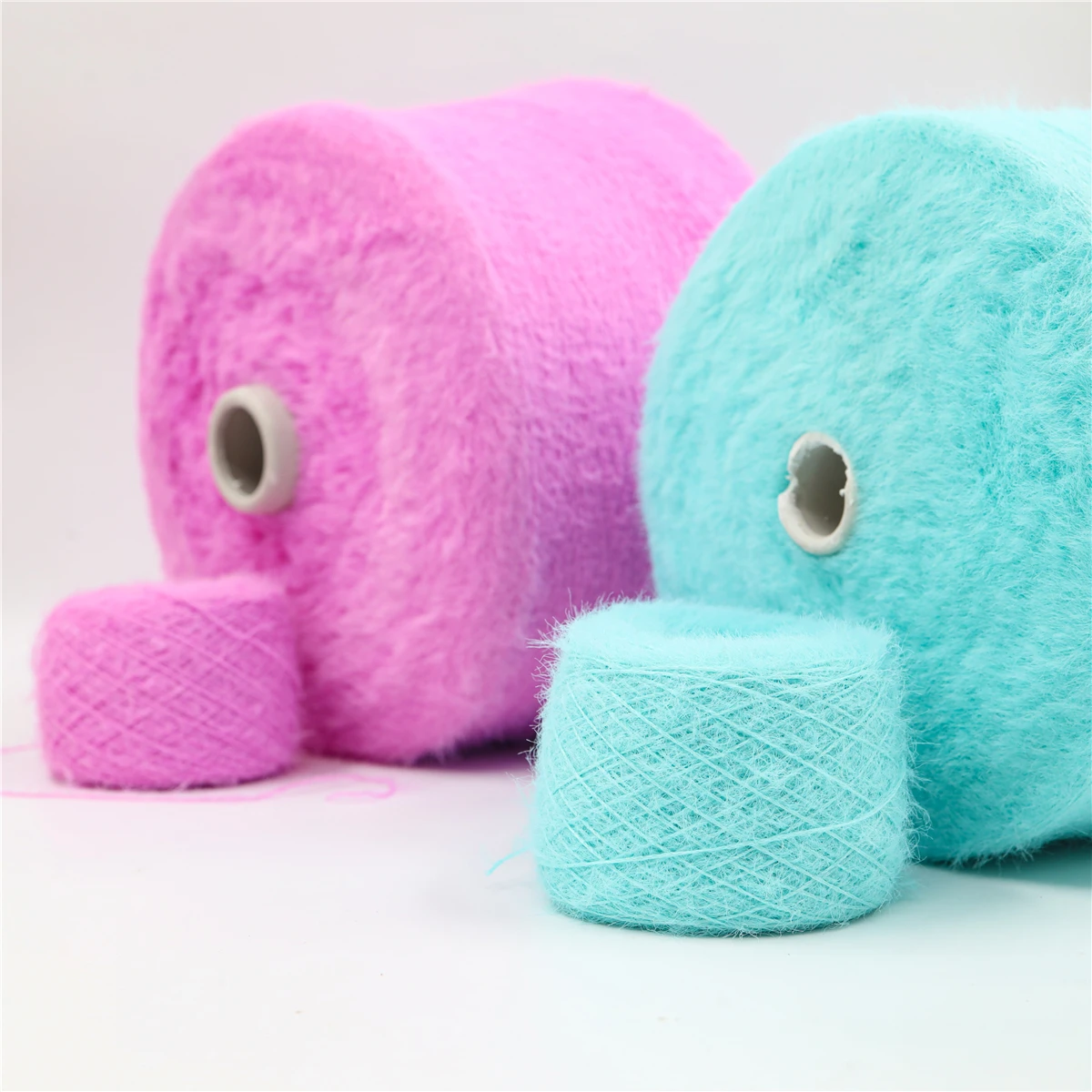 High quality Factory Direct Sales Nylon Dty Yarn100% Nylon 8cm Crystal Color Yarn Imitate Mink Yarn Feather Yarn for Knitting