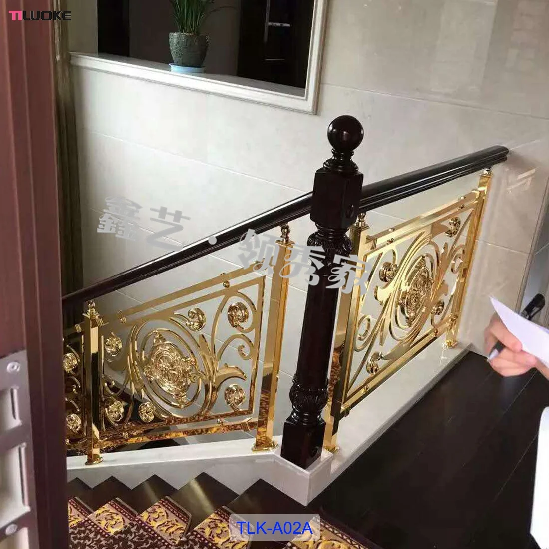 Luxury villa staircase handrail design brass material gold plated indoor decorative stair railings